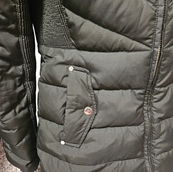 Michael Kors Women's Army Green Quilted Jacket with Faux Fur Hood - Picture 5 of 16